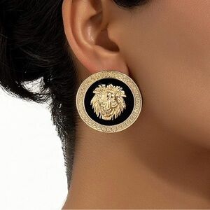 🖤🏆 2 pairs - Gold and Black Lion Medallion Earrings 🏆🖤